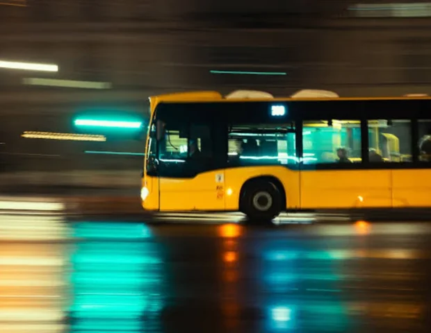 Almaniyada 18 yaşlı gənc sərnişin avtobusunu qaçırdı