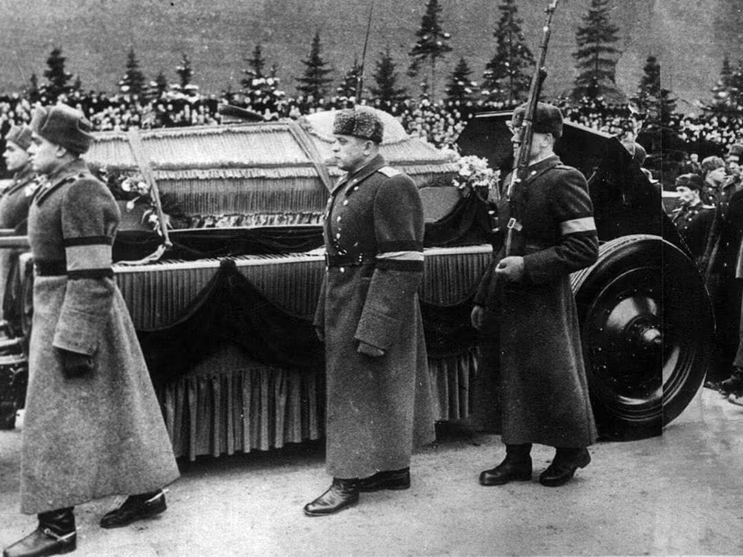 Stalinin cəsədi mavzoleydən necə çıxarıldı? - 1961-ci ilin gizli gecə əməliyyatının pərdəarxası | KONKRET xəbəri üçün şəkil