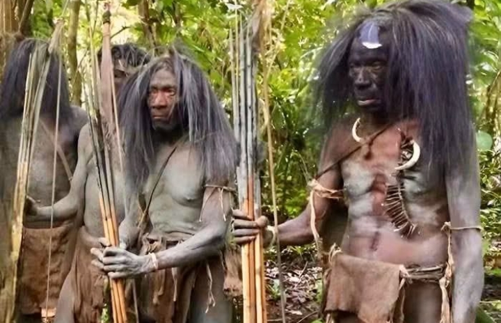 Papua cəngəlliklərinin sirli sakinləri: Timsah ovlayan Bauzi xalqı | KONKRET xəbəri üçün şəkil