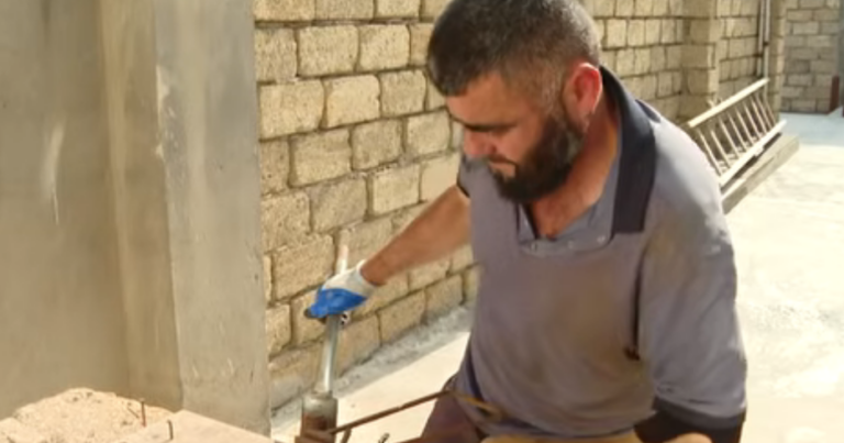 Tək qolu ilə tikintiyə aid hər işi bacarır – Video