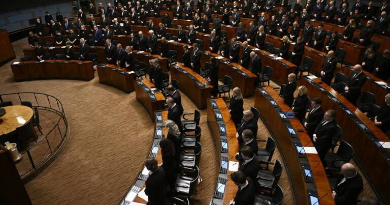 Deputatların evlərinə naməlum şəxslər daxil olur – “Xarici qüvvələrin iştirakı istisna edilmir”