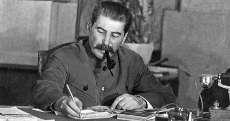 Bütöv bir institut bir adama qarşı”: Kəsfiyyat Stalinin fikirlərini necə açmağa çalışırdı