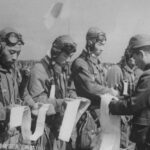 Kamikadzelər: İmperator naminə ölümə gedən pilotların hekayəsi
