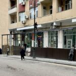 Bakıda piyadaların yolunu kəsən qanunsuz tikinti sökülür – FOTOFAKT