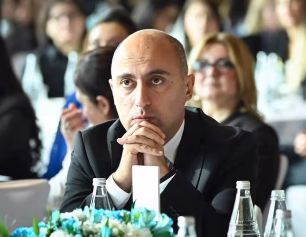 Elm və Təhsil Nazirliyində milyardlıq yeyinti: Əmrullayev yola salınır? – DETALLAR
