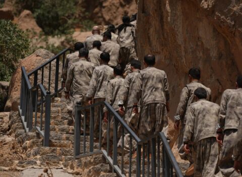 PKK İraqın şimalındakı dörd sığınacağını boşaltdı