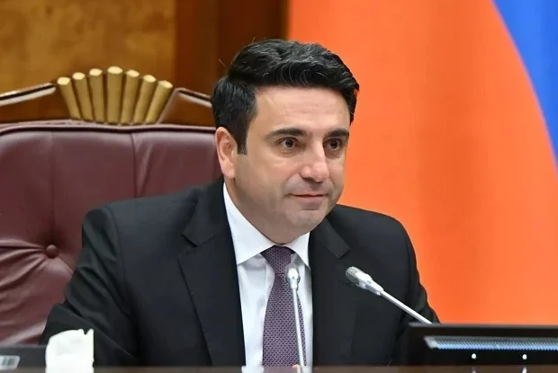Paşinyan qərar verdi: Simonyan Moskvaya gedir