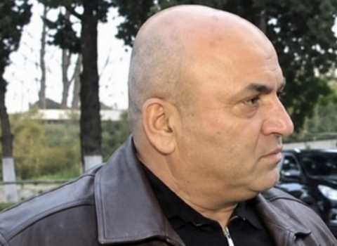 Vətəndaşı təhqir edən rəis işdən çıxarıldı