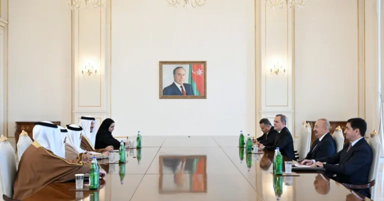 Prezident İlham Əliyev Bəhreynin xarici işlər nazirini qəbul edib – Foto