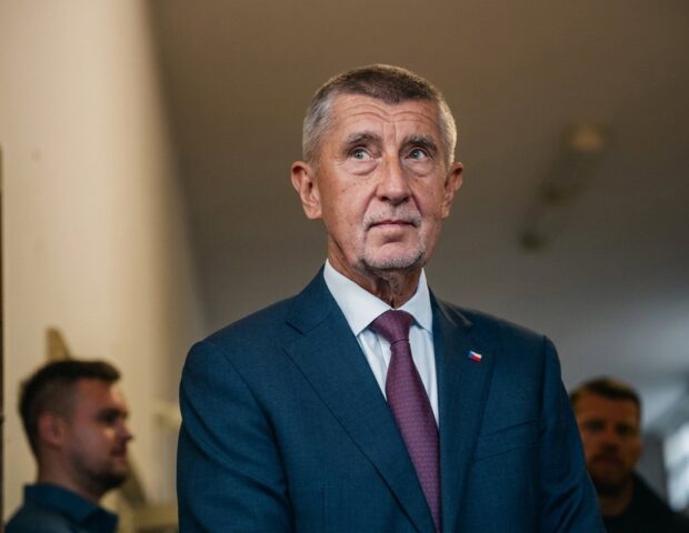 “Putinlə sazişi bağlayıb bizi çətin vəziyyətdə qoydu”