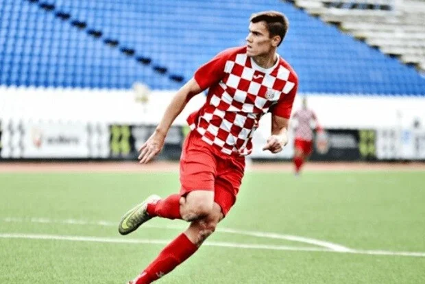 Tanınmış futbolçu faciəvi şəkildə öldü