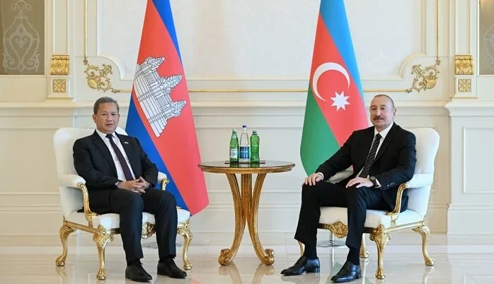 İlham Əliyev Hun Manetlə məhdud tərkibdə görüşdü