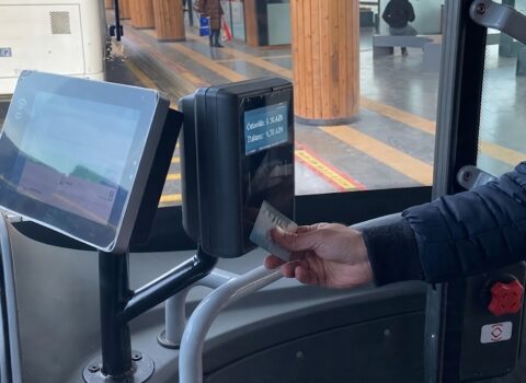 Avtobusda ödənişlə bağlı yenilik: iki bölgədə dəyişdi – növbə Bakıdadır…