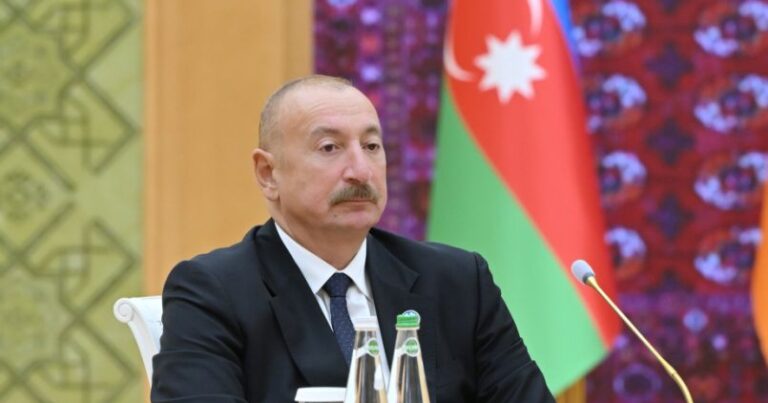 İlham Əliyev: Azərbaycan regionun əsas nəqliyyat qovşaqlarından biri kimi mövqelərini möhkəmləndirir İlham Əliyev: Azərbaycan regionun əsas nəqliyyat qovşaqlarından biri kimi mövqelərini möhkəmləndirir