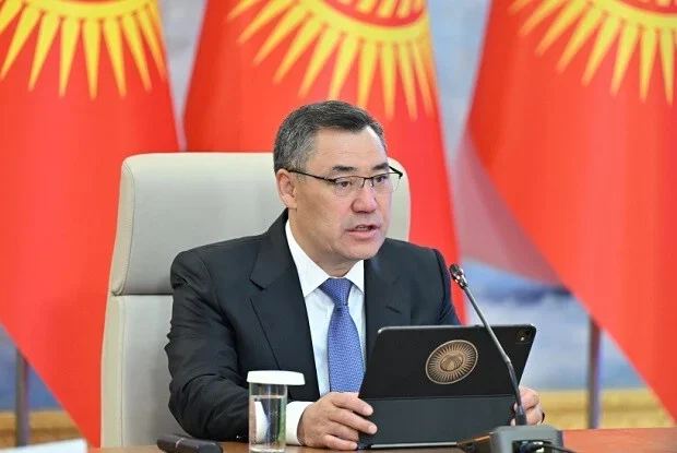 Japarov Azərbaycana gəlir