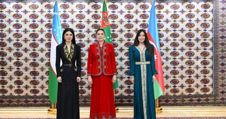 Prezident qızları bir arada – Foto