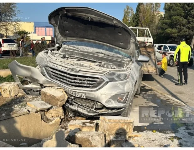 Sumqayıtda piyadaları vuran avtomobil yandı – FOTO/VİDEO