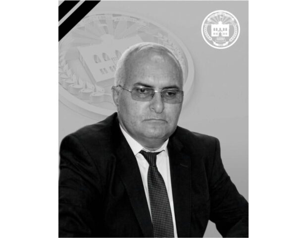 Azad Bayramov vəfat etdi