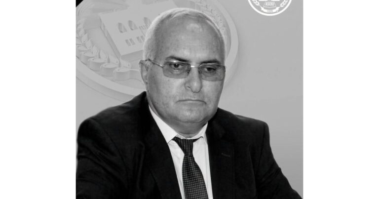 Azad Bayramov vəfat etdi