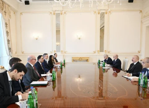 Prezident İlham Əliyev Böyük Britaniyanın ticarət üzrə dövlət nazirini qəbul edib – FOTO