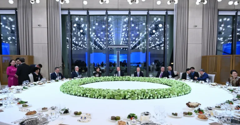 Prezident İlham Əliyevin adından AQEM-in 7-ci Zirvə Görüşünün iştirakçılarının şərəfinə şam yeməyi verilib – Foto