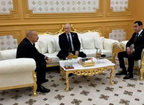 Əliyev Putin və Berdiməhəmmədovla görüşdü