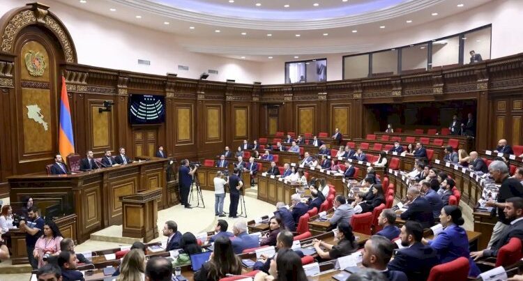 Ermənistanda hərbi xidmətə çağırışla bağlı MÜHÜM QƏRAR