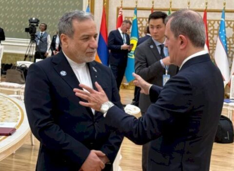 Lavrov özünü onların arasına dürtdü – VİDEO