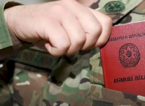 Əsgərliyə aparıldığı üçün 200 min manat tələb edir – Məhkəmə