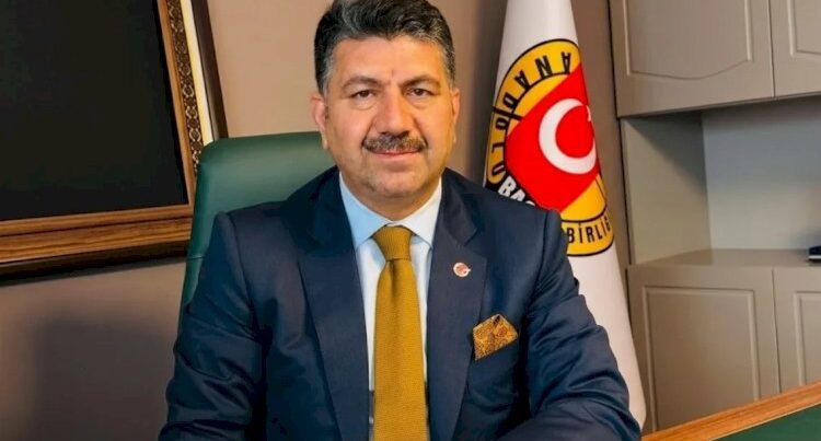 Azərbaycanın beynəlxalq axtarışa verdiyi türkiyəli jurnalist üzr istədi