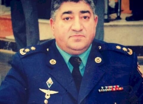 Polkovnik-leytenantın ölümü: Restoranda yıxılıb, başı betona dəyib