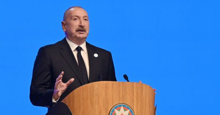 Prezident: Xarici siyasətimizi elə qurmalıyıq ki, heç kim bizim işimizə müdaxilə etməsin