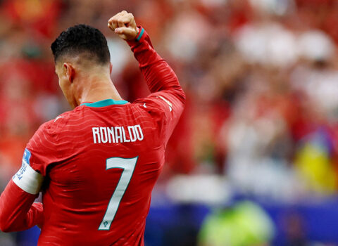 Ronaldoya görə 500 min izləyici itirdilər