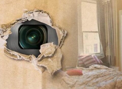 Kişini çılpaq halda videoya çəkib şantaj edən şəxslərə cəza verildi