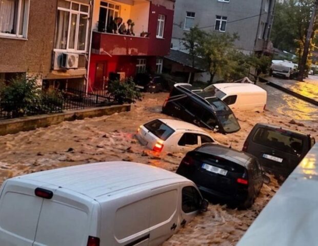 Türkiyədə sel fəlakətində ölənlərin sayı artır