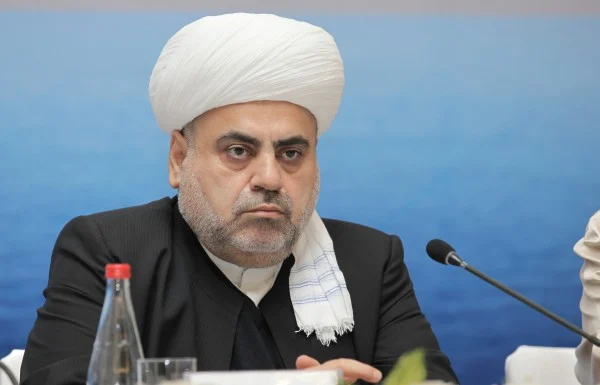 Məktəbli formalarında hicab amili qeyd olunmayıb – Şeyx
