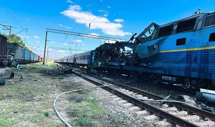 Rusiya ordusu Dneprdə dəmir yolu vağzalını vurdu: 13 ölü | KONKRET xəbəri üçün şəkil