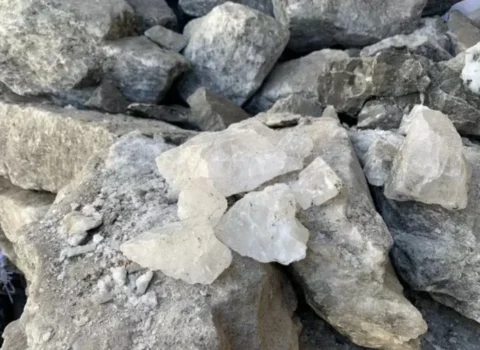 Naxçıvan duzu ilə bağlı şok iddia: “Qayaları üyüdüb satırlar” – Foto/Video